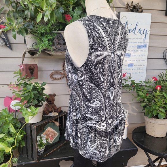 LOFT ♡ Gorgeous Black 'n White Paisley V Neck Babydoll Sleeveless Blouse XS|S/M - Picture 7 of 15